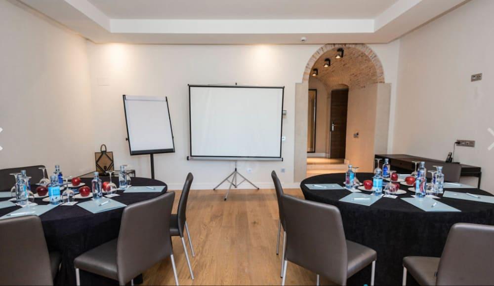 Aurea Convento Capuchinos By Eurostars Hotel Company Segovia Exterior photo Meeting room