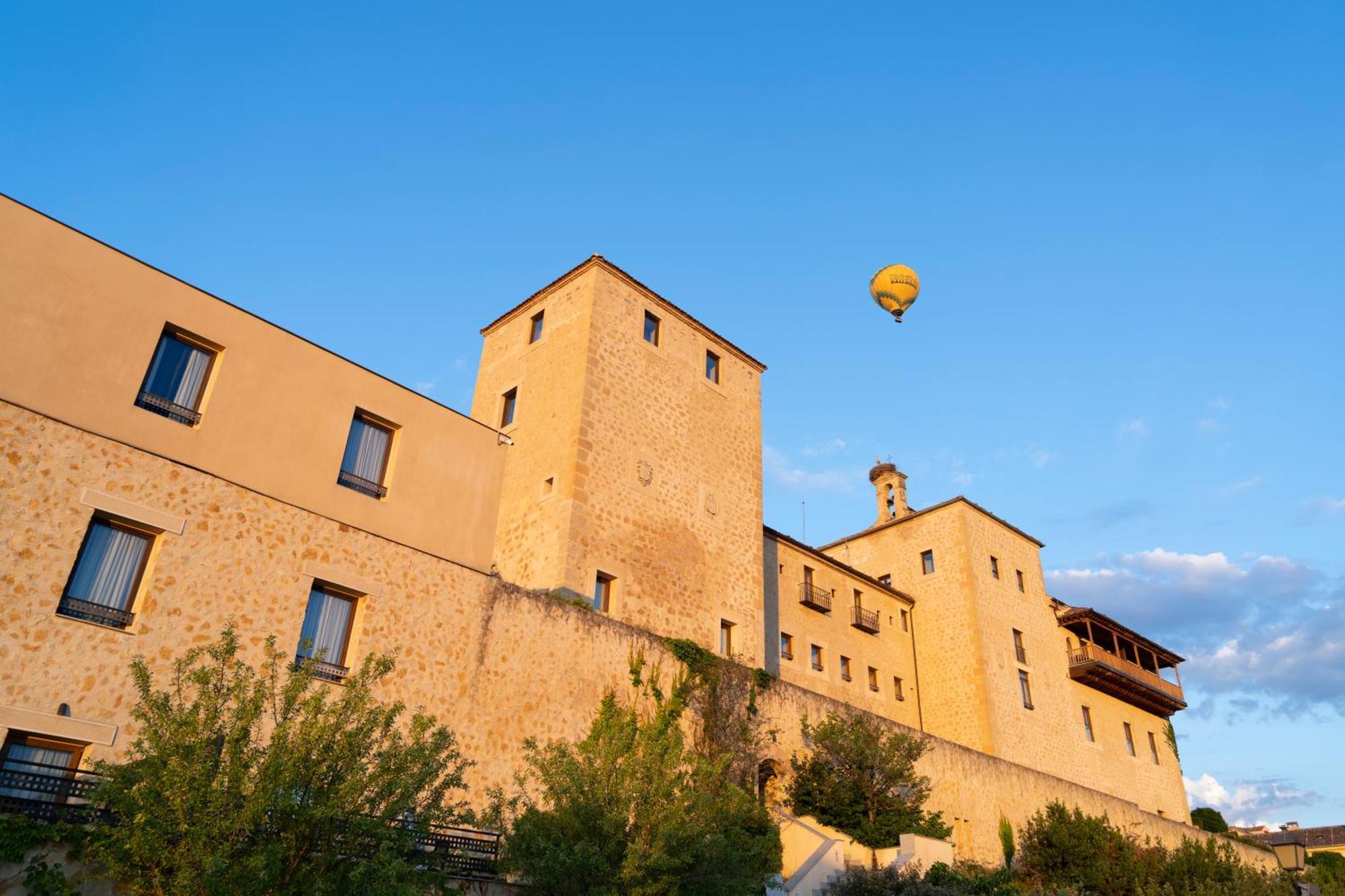 Aurea Convento Capuchinos By Eurostars Hotel Company Segovia Exterior photo The castle of Fondi