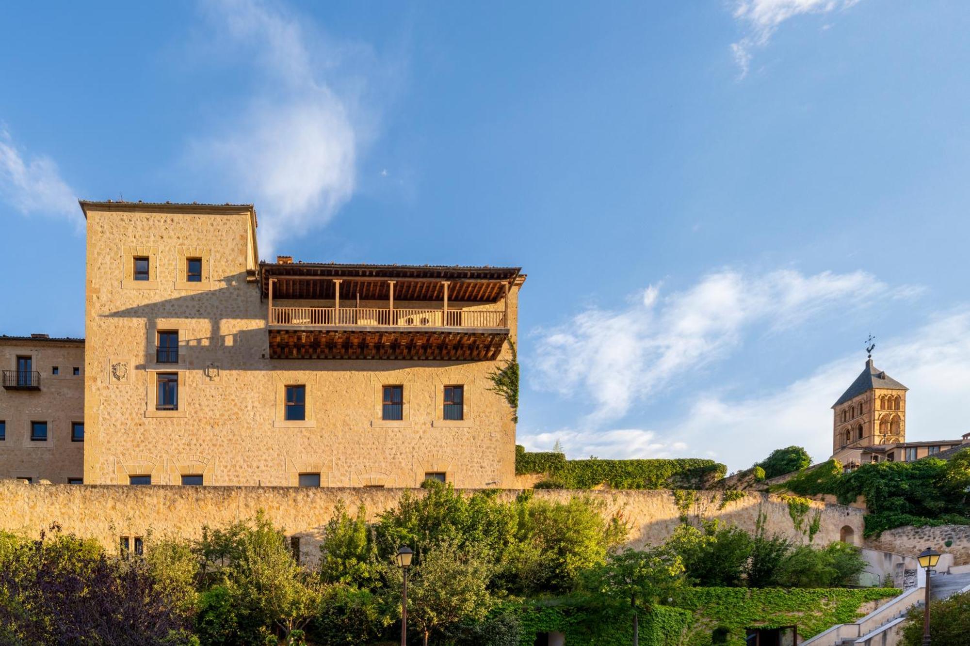 Aurea Convento Capuchinos By Eurostars Hotel Company Segovia Exterior photo The castle of Ucero