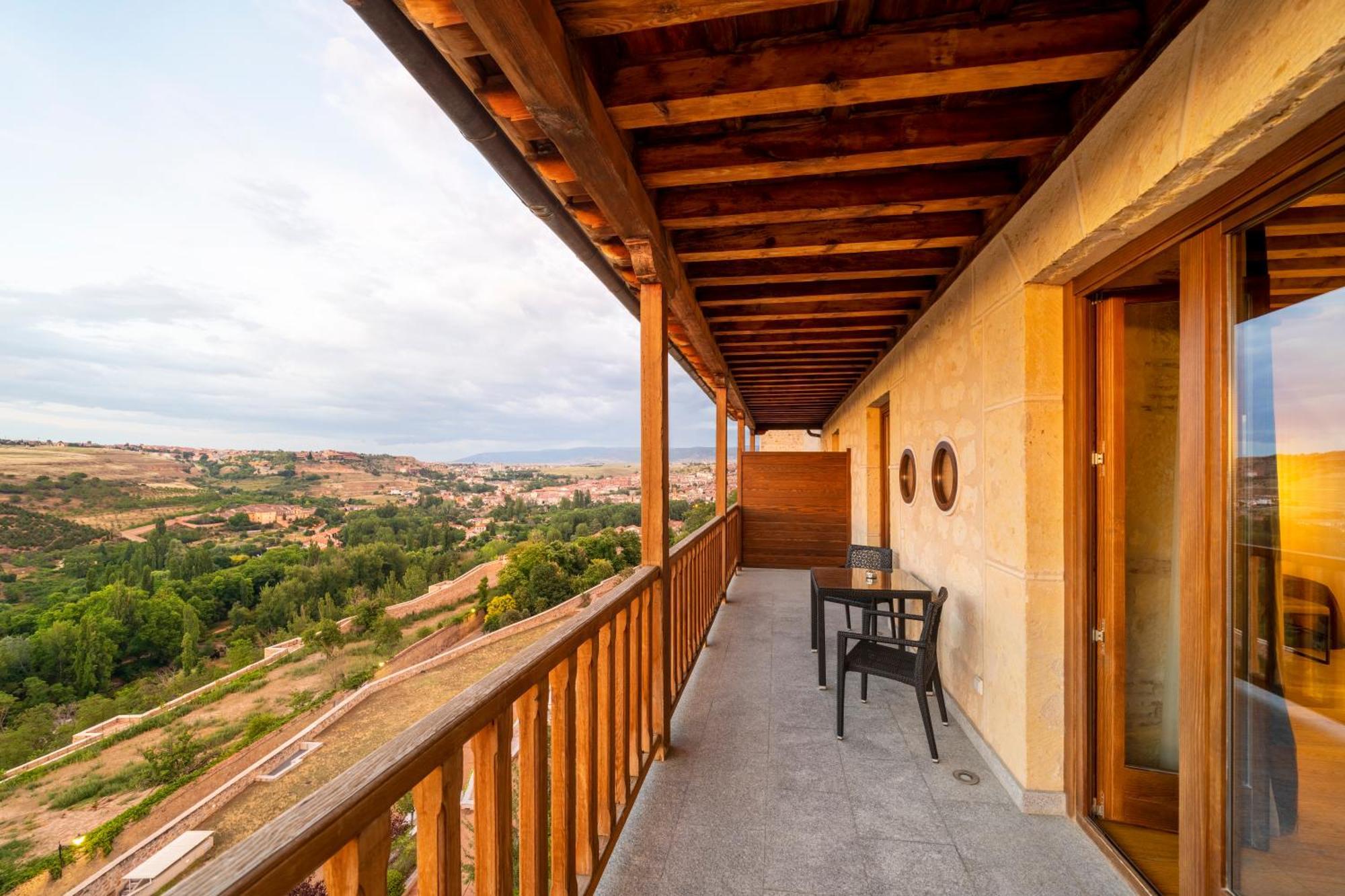Aurea Convento Capuchinos By Eurostars Hotel Company Segovia Exterior photo A balcony